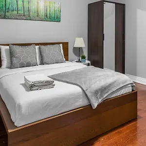 Pet-friendly On Ossington Ave Apartment