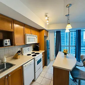 Rivetstays - The Yonge Apartment