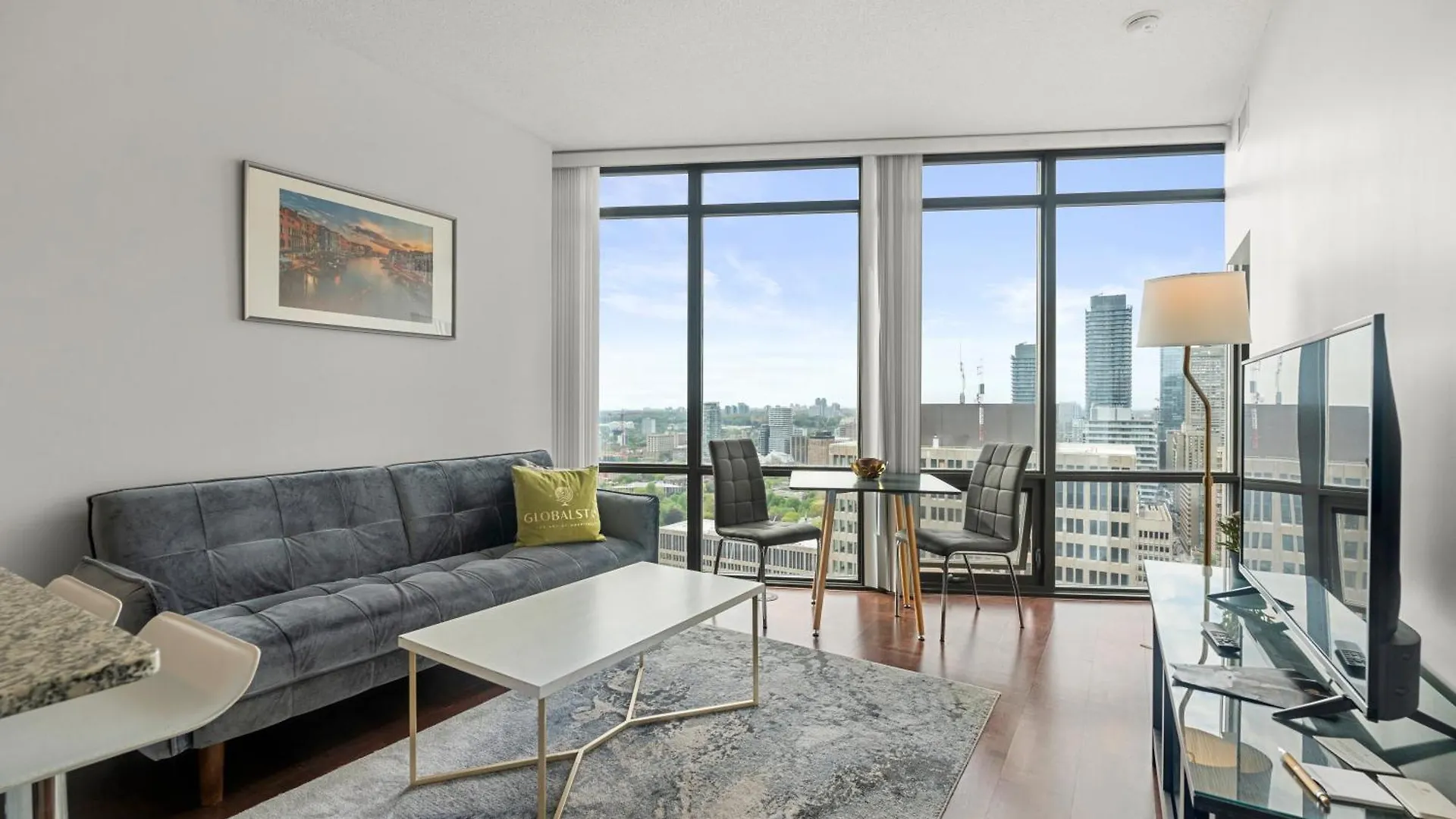 Globalstay. Burano Condos In Downtown Toronto Apartment