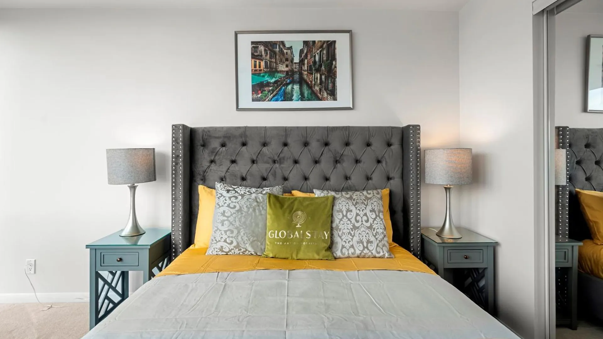 Apartment Globalstay. Burano Condos In Downtown Toronto Canada