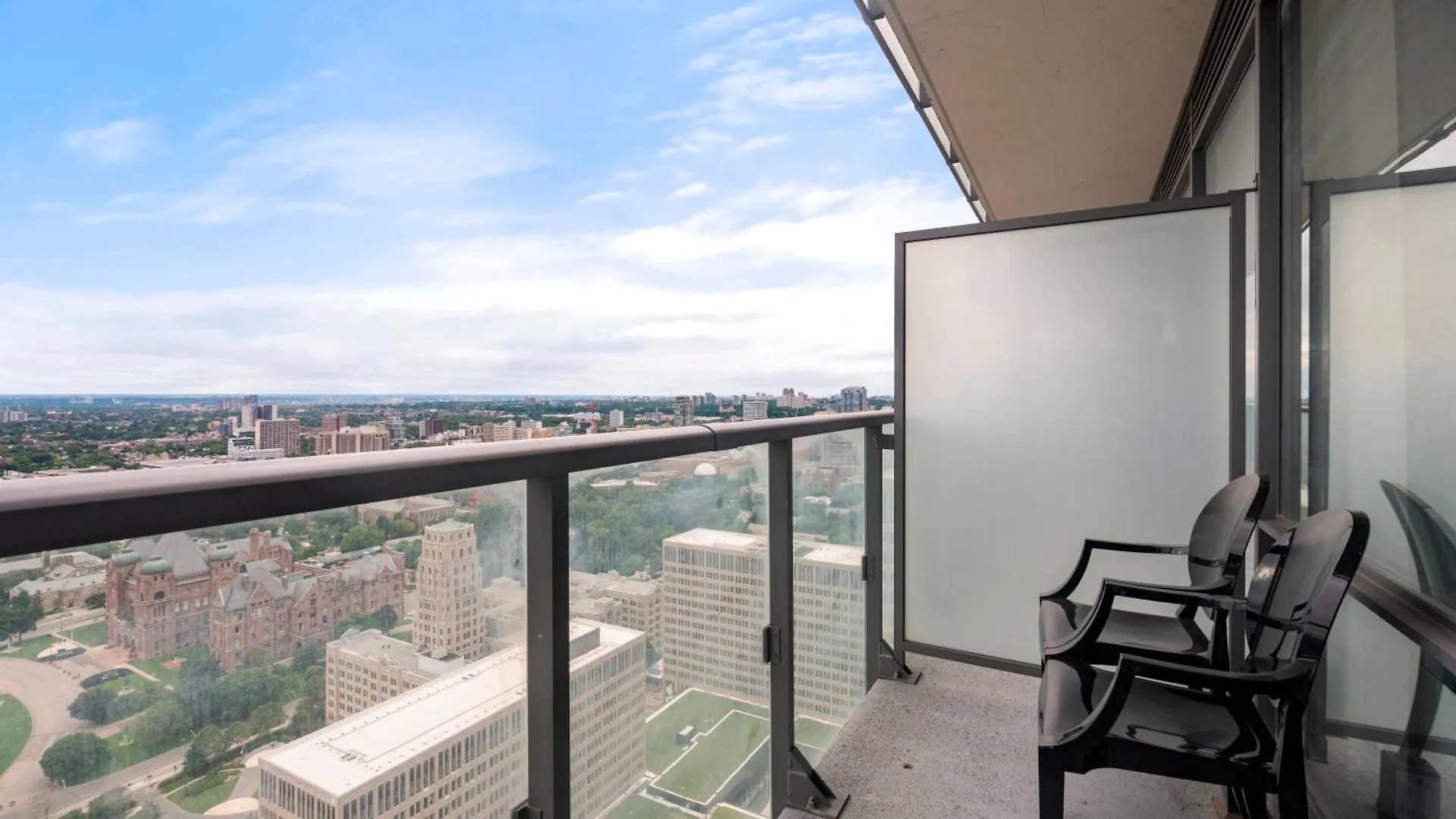Globalstay. Burano Condos In Downtown Toronto Apartment