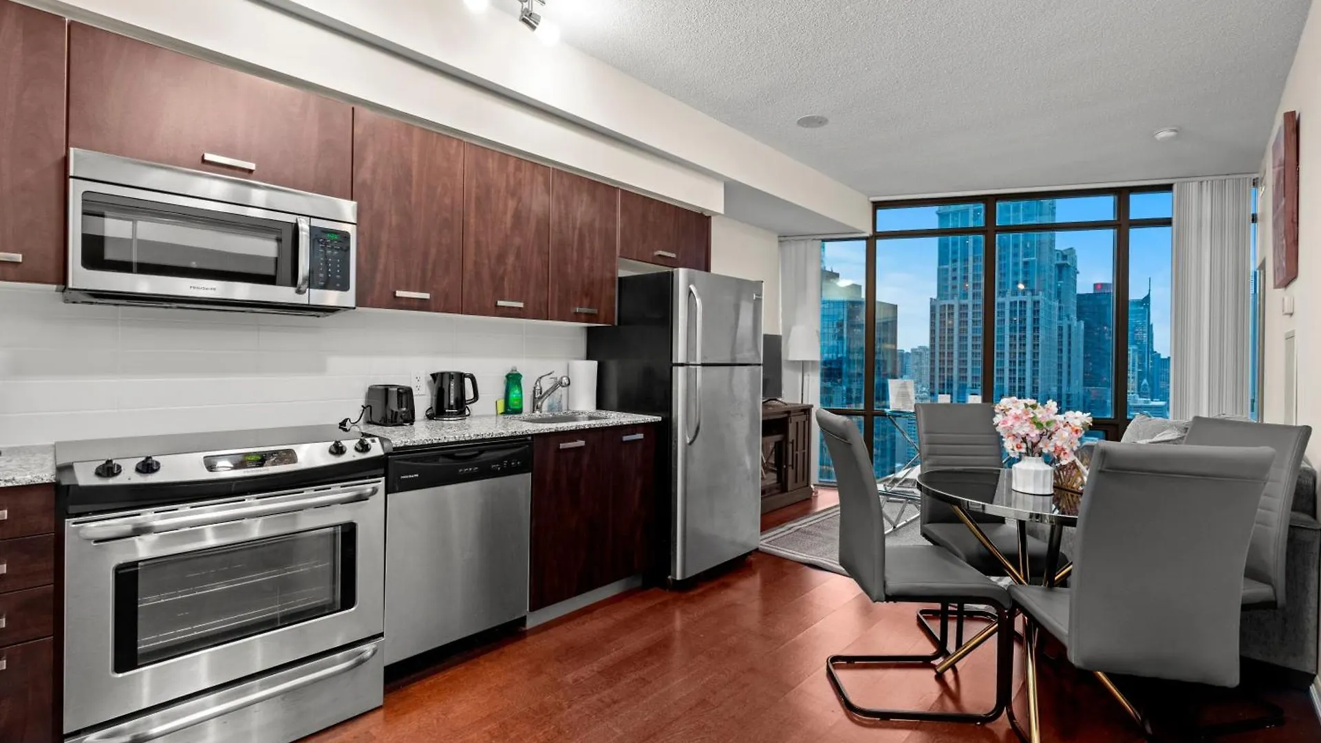 Globalstay. Burano Condos In Downtown Toronto Apartment
