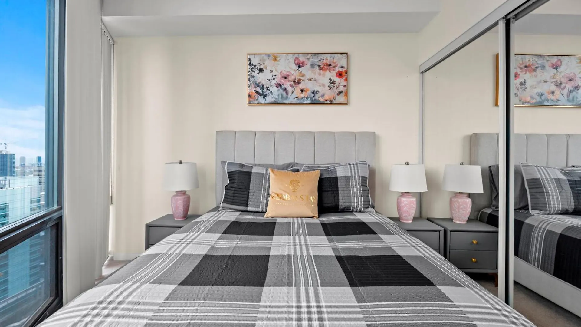 Globalstay. Burano Condos In Downtown Toronto Apartment