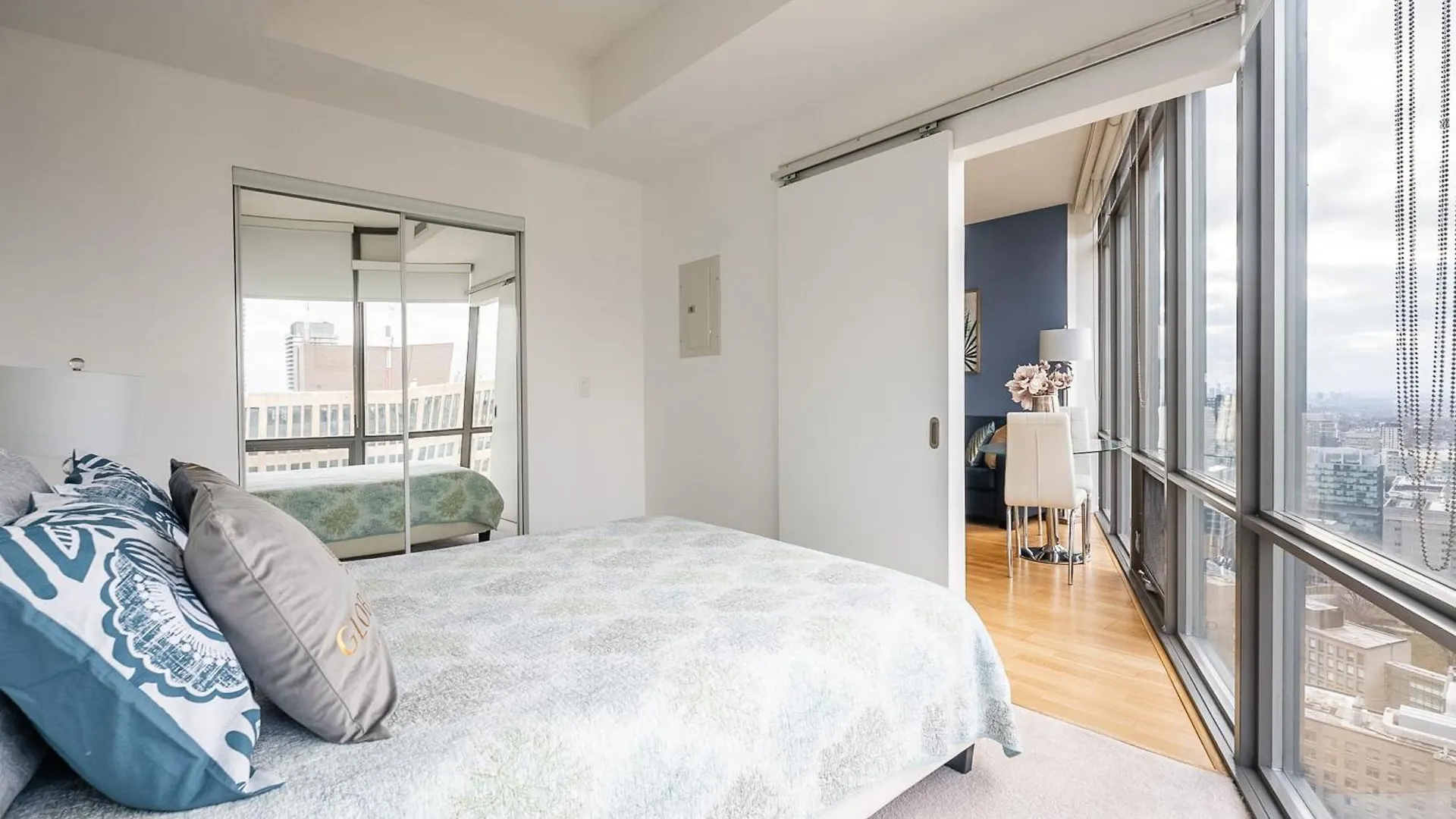 Globalstay. Burano Condos In Downtown Toronto Canada