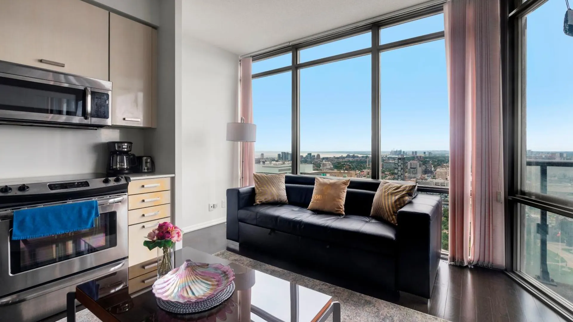 Globalstay. Burano Condos In Downtown Toronto Apartment