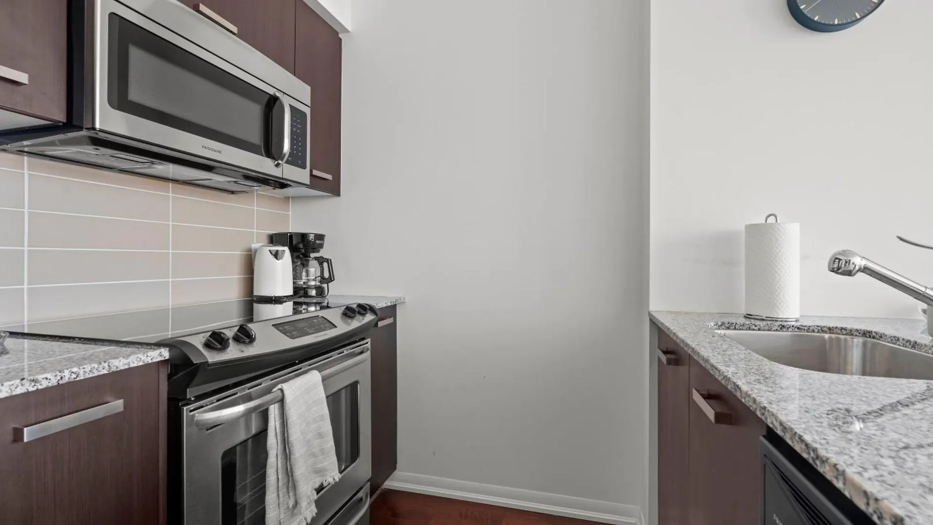 Apartment Globalstay. Burano Condos In Downtown Toronto